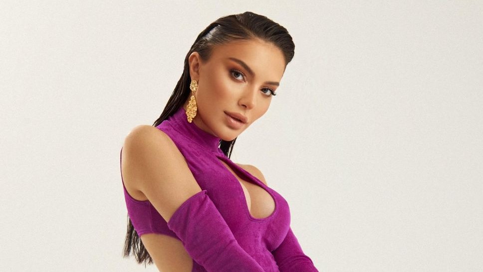 NR1 Türk’te Yeni Magazin Dönemi Başlıyor:Ünlü Model ve Sunucu Tuğçe Aral Ekranlara Dönüyor